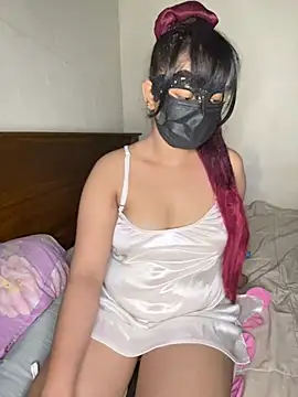 Ariana__Marie live cam on StripChat