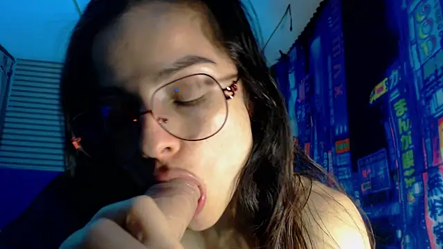 rosse_2504 live cam on StripChat