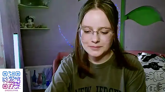 RoseLyyn webcam