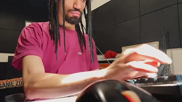 FavelaDaddyCum webcam