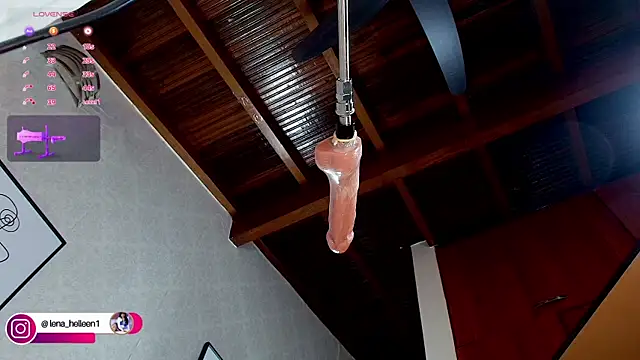 Lena_helleen live cam on StripChat
