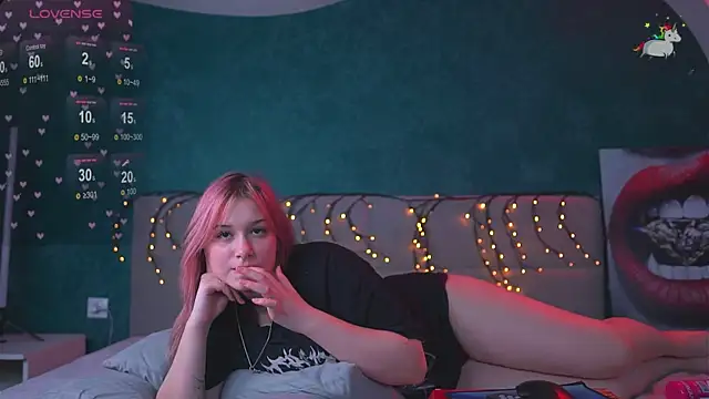 Eridabytrend live cam on StripChat
