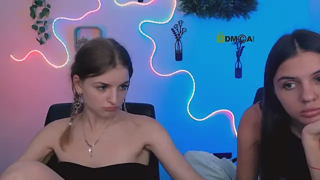 lisa_dark_ webcam