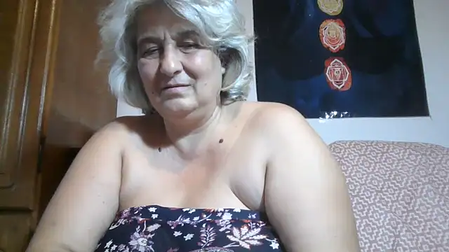 ExquisiteMature webcam