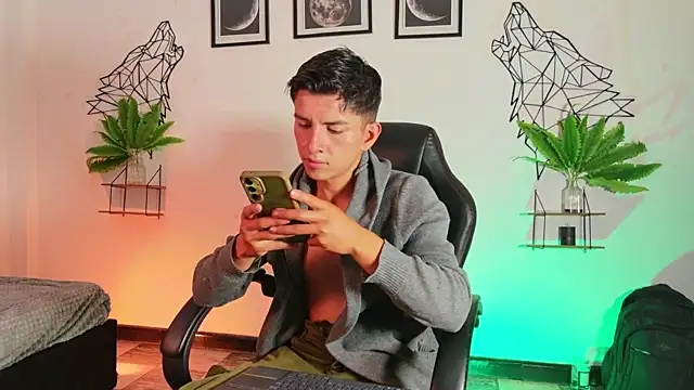 Vincent_Kane live cam on StripChat