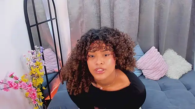 Amelia_bss live cam on StripChat