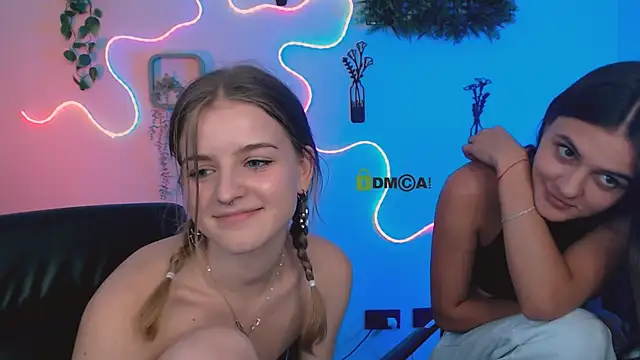 lisa_dark_ webcam