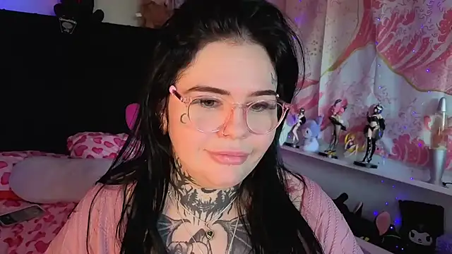 BigBootyHolly webcam