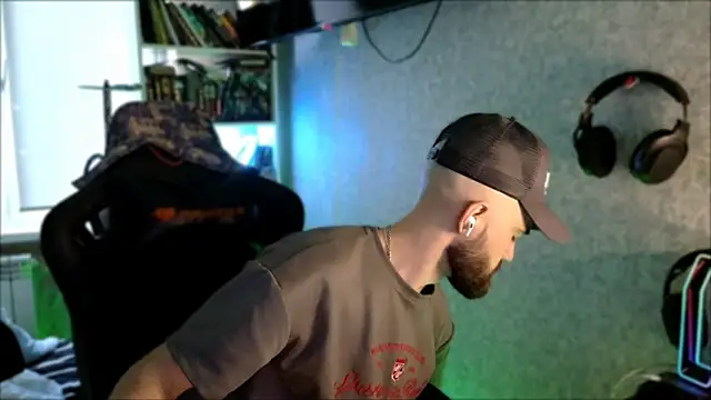 _Serious_Man webcam