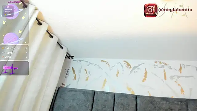 Cristal_Velle webcam