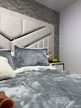 Nicky-222 live cam