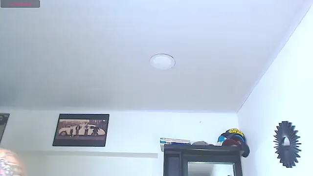 Vicky_hotmilf webcam