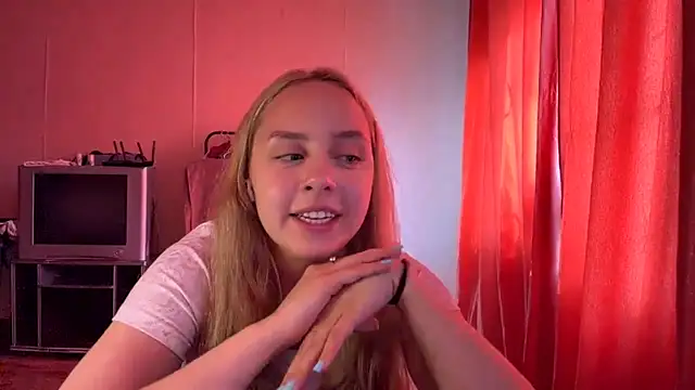 ZoraDearmon webcam