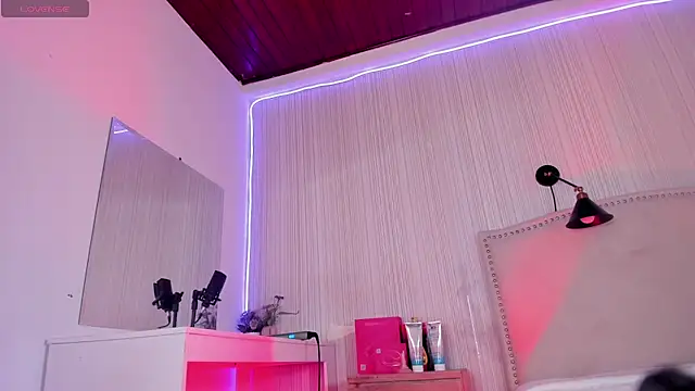 ashleey_doll webcam