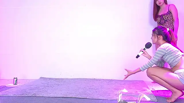 Velvet--girl live webcam show
