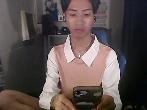 Ryu_23 live cam on StripChat