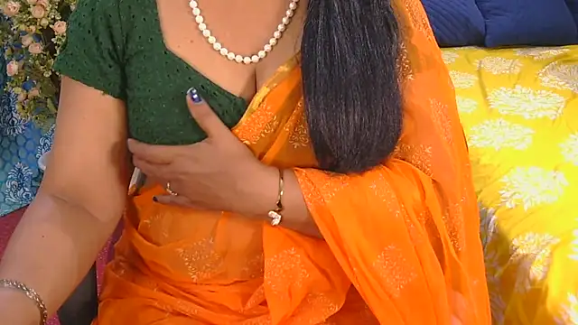 Mallu_Manisha webcam