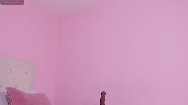 celeste_diamondd webcam