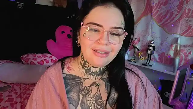 BigBootyHolly webcam