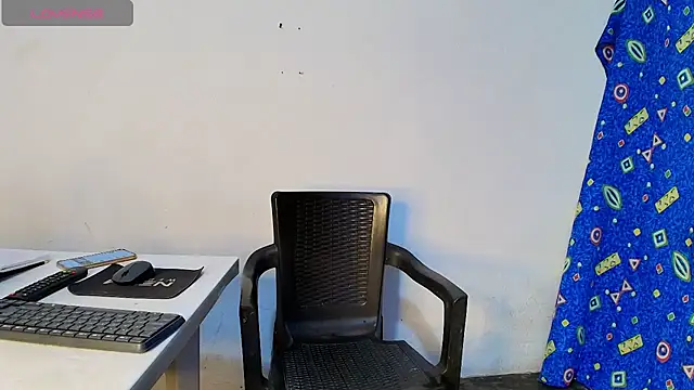 Oh_Tique live cam