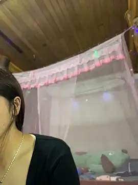 hhanni06 live cam on StripChat