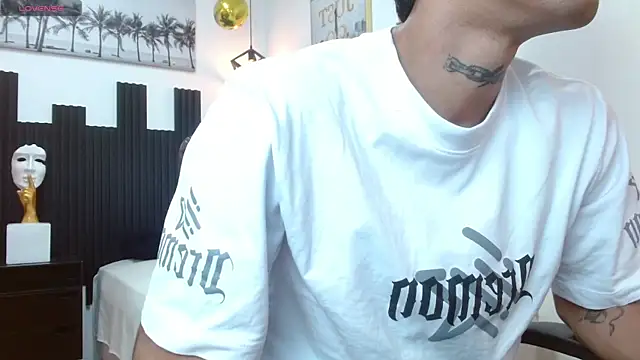 Duncan_brown live cam on StripChat