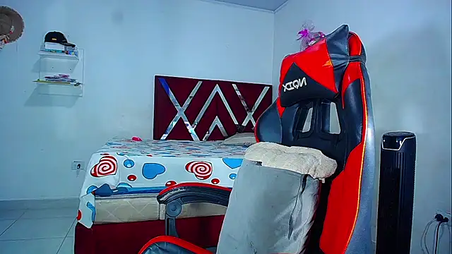 DanisaBrown webcam