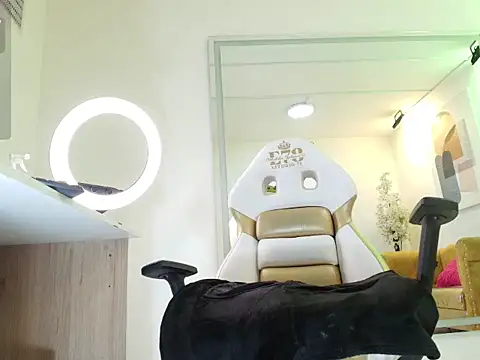 Alicia_shadow webcam