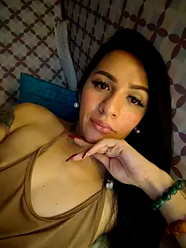 Yourbabyshane Live Webcam on Stripchat