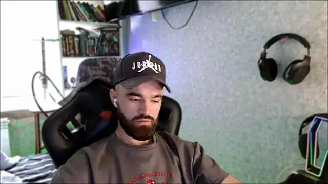 _Serious_Man webcam