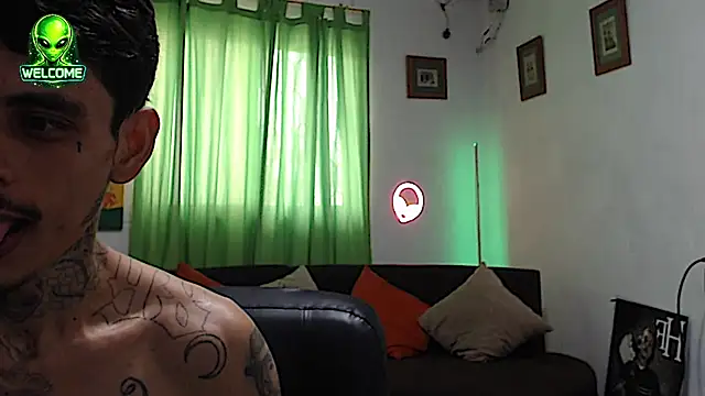 alpha_zom
