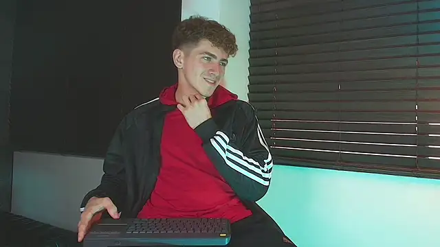 Tyler_Mcrey webcam