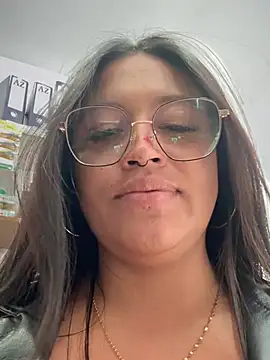 Mia_Risky-1 webcam