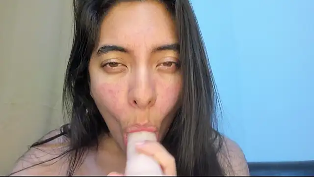 miss_eylens webcam