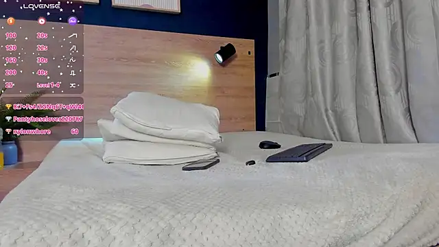 SarahMiler_ webcam
