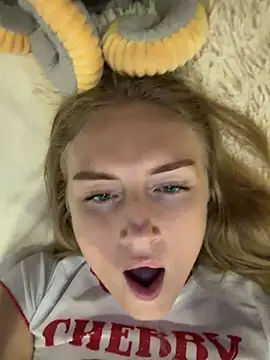 olliebells - Olliebells's free webcam - UK Sex Cams