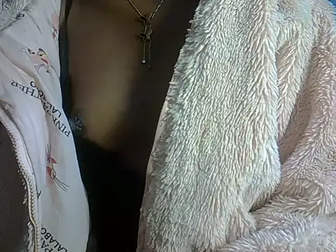 Spicybobolishia_ webcam