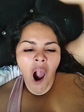MiaBloom0 webcam