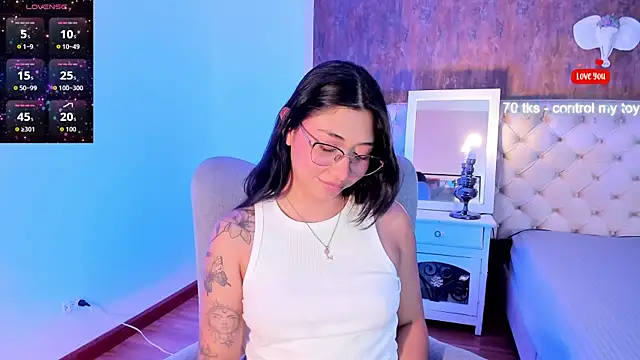 MeryCoors live cam on StripChat
