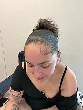 Mamachulita Live Webcam on Stripchat