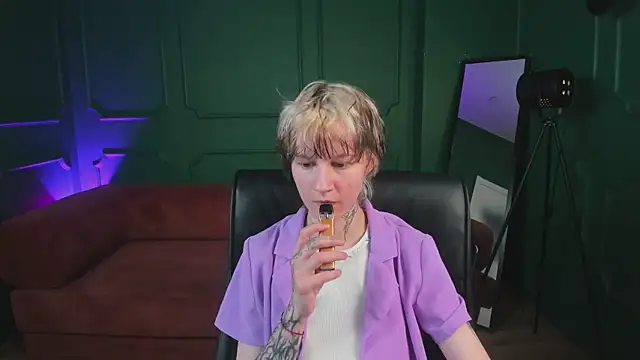 Senpai_Sins webcam
