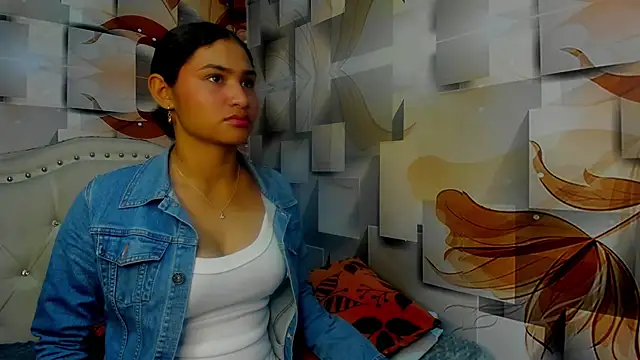 malaika_chalo webcam