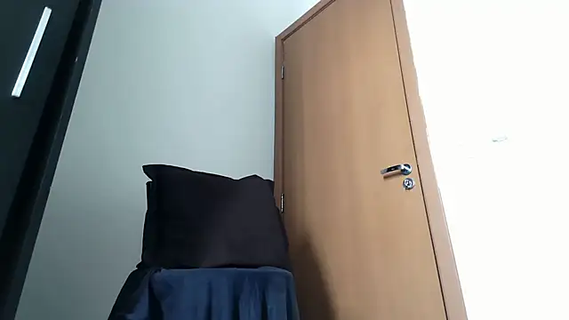 negro23cmdot live sex cam