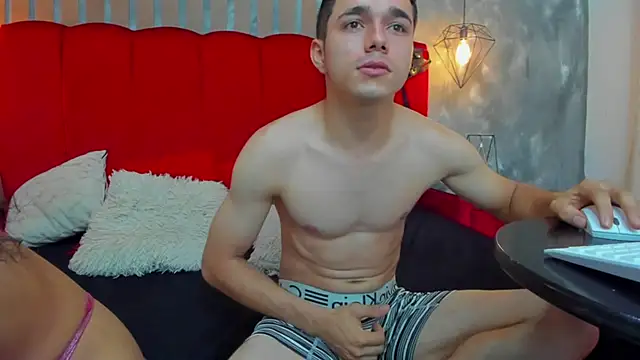 ZoeANDAlex_ webcam