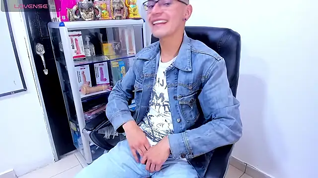 Alexx_bigcockk