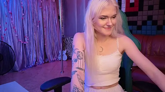 milishamyrrr live cam on StripChat