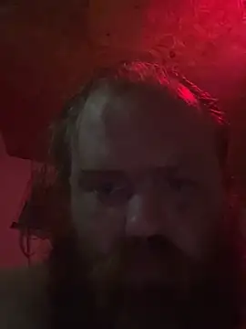 Bigfarmdaddy69 live cam on StripChat