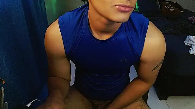 Mr_yisuzz webcam