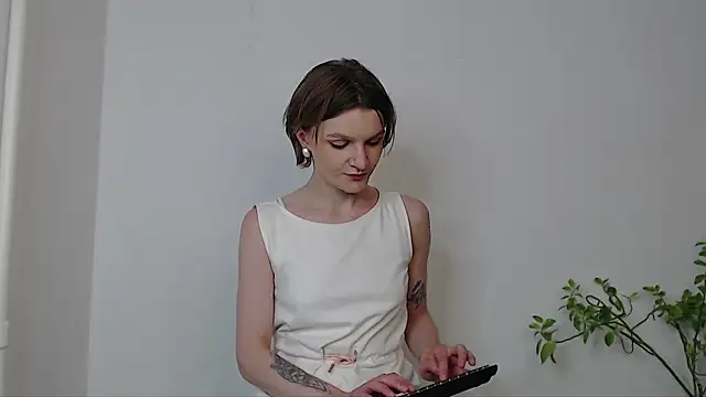BizkitMuse live cam on StripChat