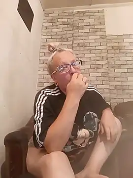 Cerd_Ayaz live cam on StripChat